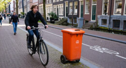 Amsterdam Plaatst Prullenbak Midden Op Fietspad: 'Een Giller' - NOS